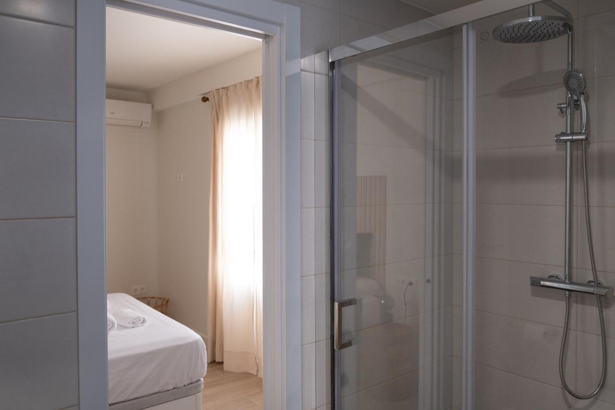 Victoria's Modern And Cosy 2 Bedroom Apartament *