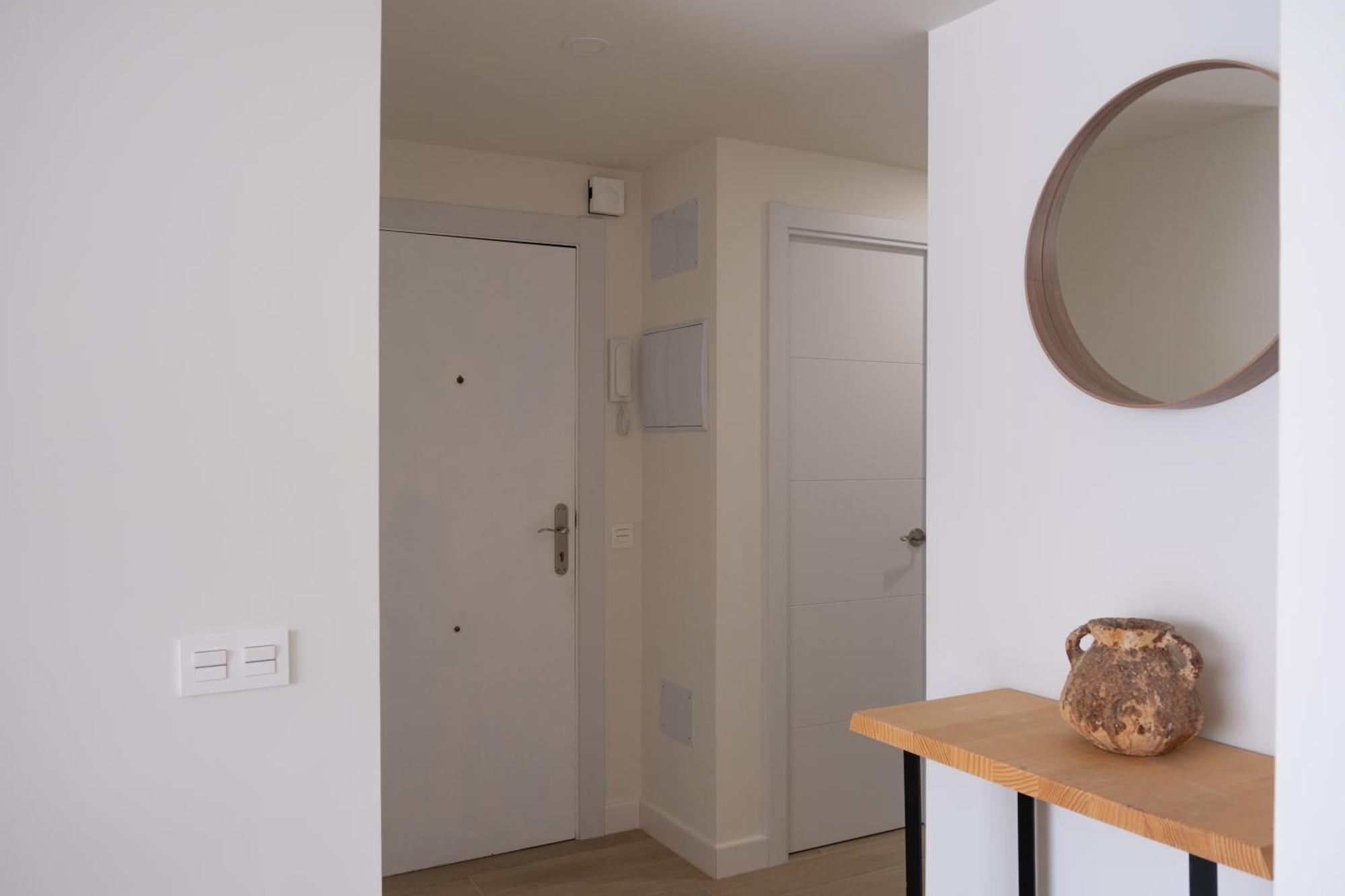 Victoria's Modern And Cosy 2 Bedroom Apartament