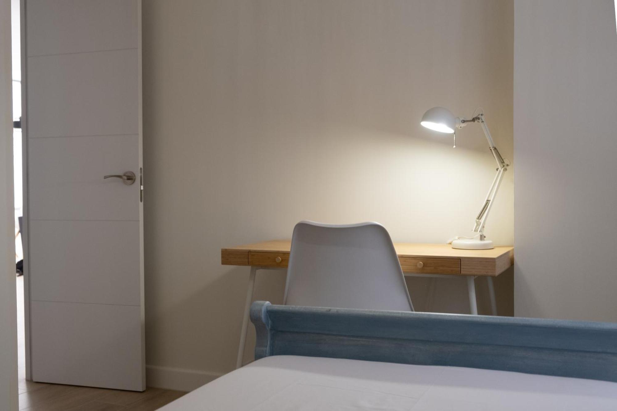 Victoria's Modern And Cosy 2 Bedroom Apartament *